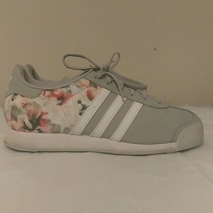 Flower printed Adidas SAMOA